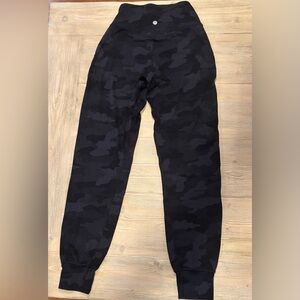 Lululemon Align Jogger Size 2 Black camo
